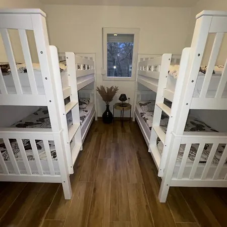 Listani-renta Quad 別荘